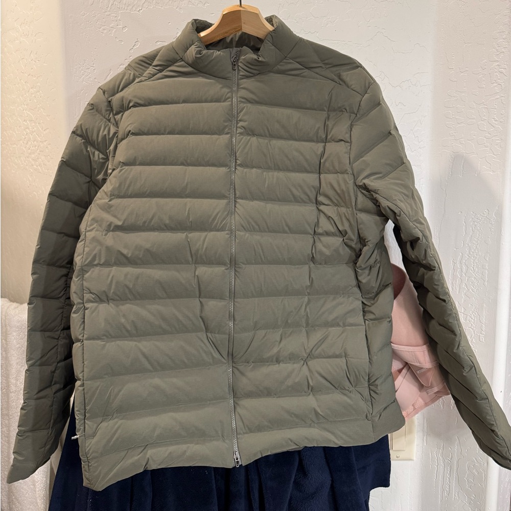Lululemon Down Jacket XL